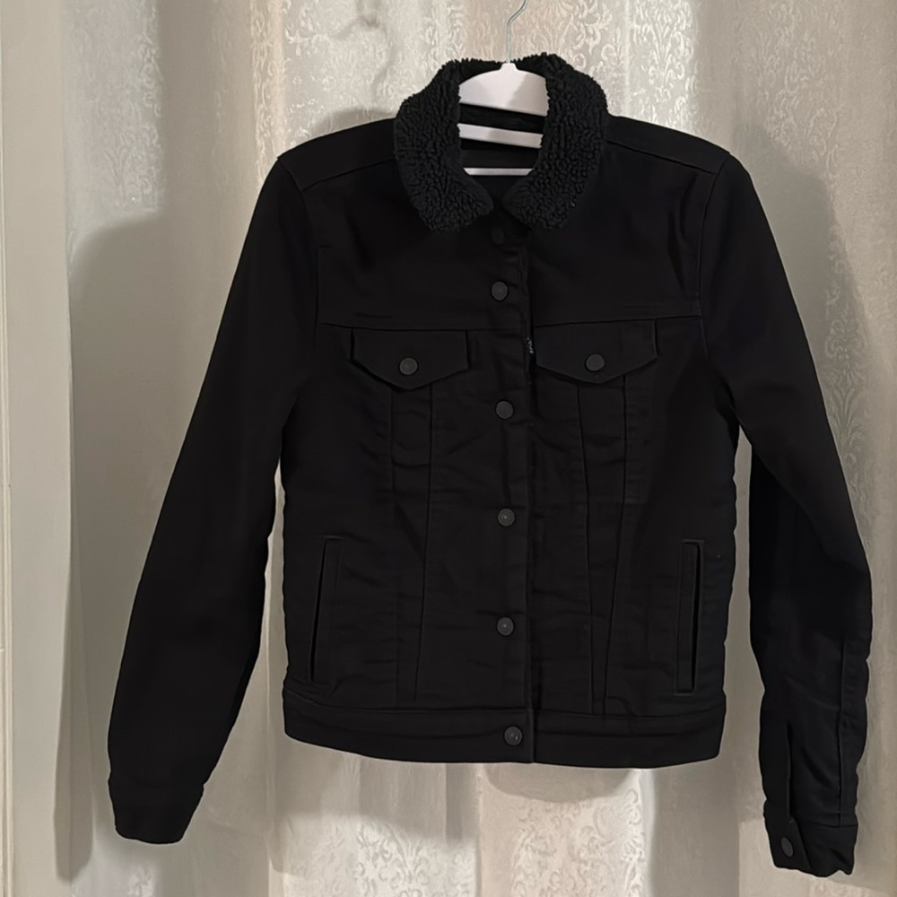 LEVIS BLACK DENIM SHERPA LINED JACKET SZ: XS